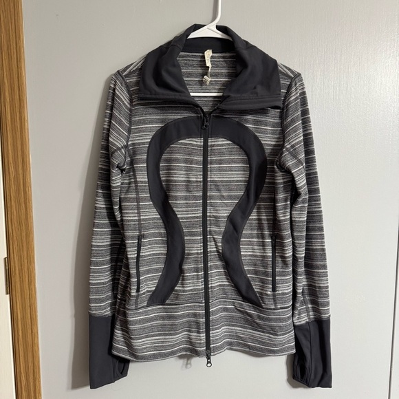 Lululemon Athletica Gray and Black Striped Running Jacket Size 8 - Picture 1 of 10